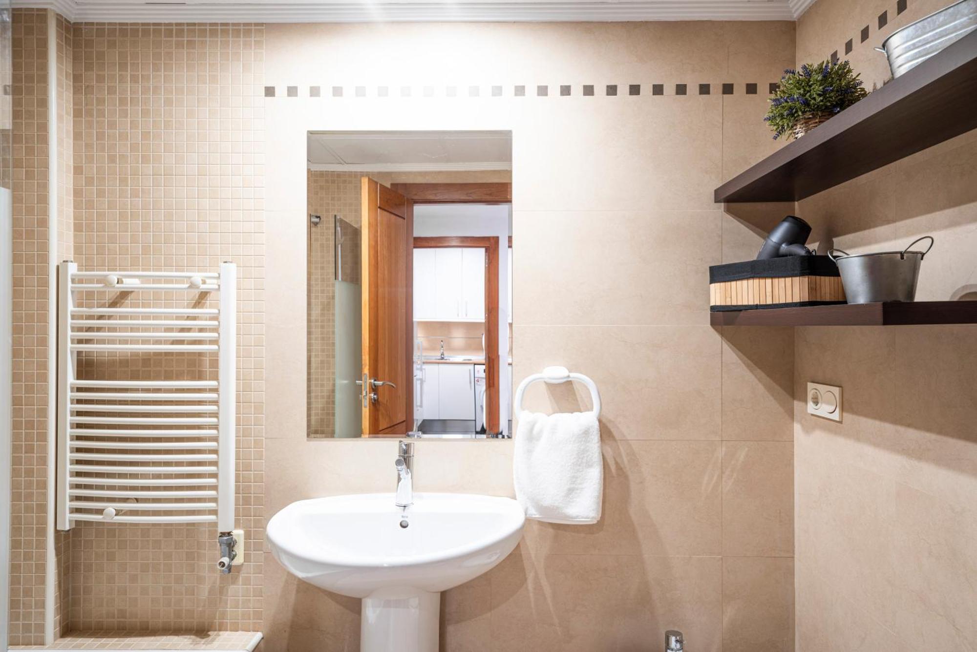 Enjoygranada Emir 3B Y Parking Apartment ภายนอก รูปภาพ