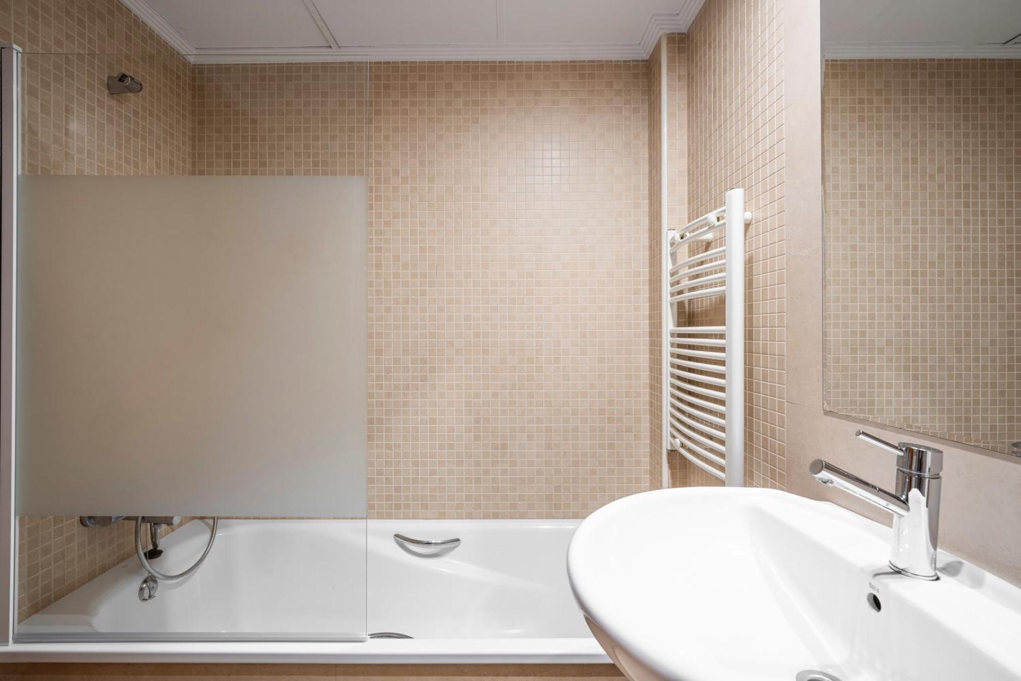 Enjoygranada Emir 3B Y Parking Apartment ภายนอก รูปภาพ